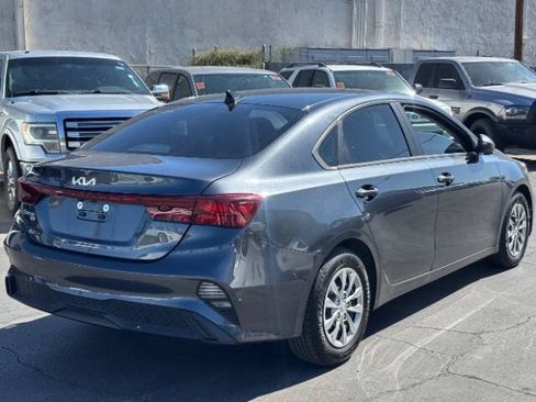 Used 2023 Kia Forte LX FWD image 3