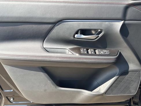 New 2025 Nissan Kicks Play S FWD image 21