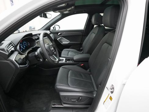 Used 2025 Audi Q3 2.0T Premium image 7
