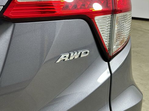 Used 2020 Honda HR-V EX image 42