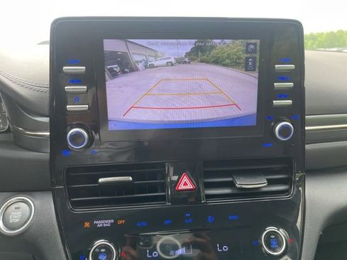 Used 2021 Hyundai Ioniq Blue FWD image 23