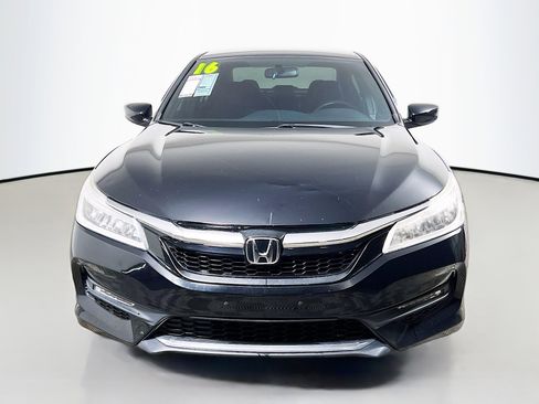 Used 2016 Honda Accord Sport image 11