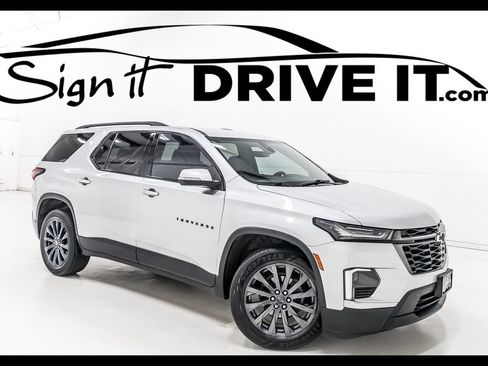 Used 2022 Chevrolet Traverse RS FWD image 1