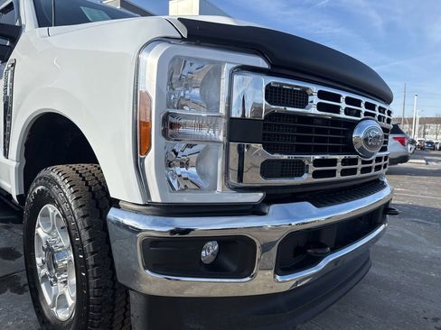 Used 2025 Ford F350 XLT image 9