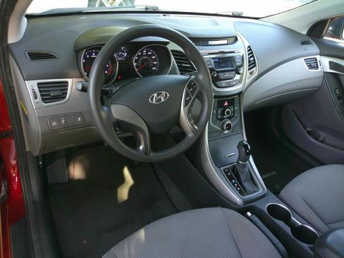 Used 2014 Hyundai Elantra SE FWD image 11