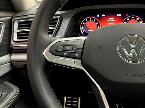 New 2026 Volkswagen Atlas Peak Edition image 17