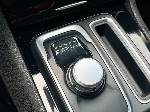 Used 2023 Chrysler 300 Touring RWD image 17