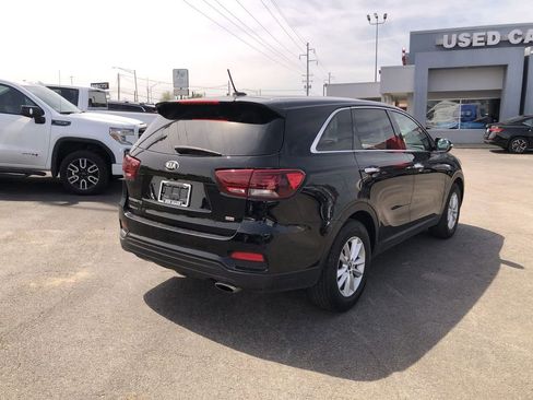 Used 2020 Kia Sorento LX FWD image 13