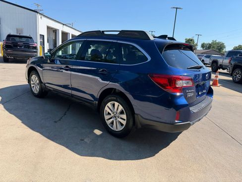 Used 2017 Subaru Outback 2.5i Premium AWD/4WD image 28