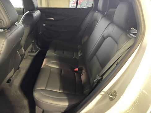 Used 2025 Buick Envista Sport Touring image 27