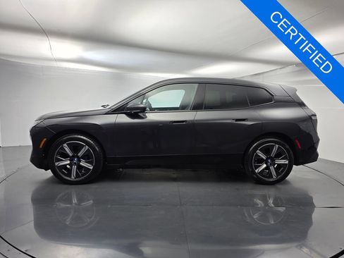 Used 2024 BMW iX xDrive50 w/ Premium Package AWD/4WD image 7