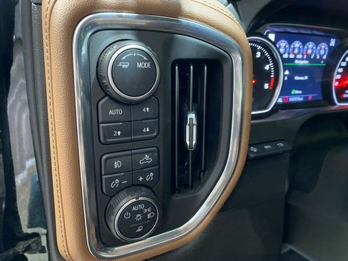 Used 2021 Chevrolet Silverado 2500 High Country w/ Z71 Off-Road Package image 16