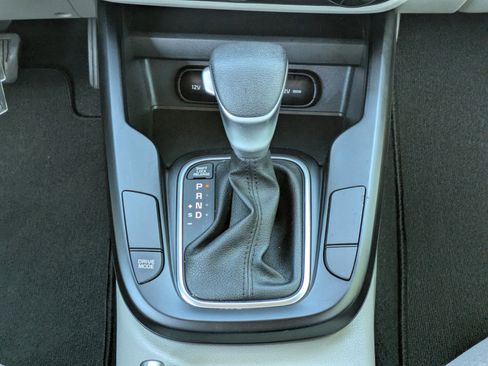 Certified 2023 Kia Soul LX FWD image 15