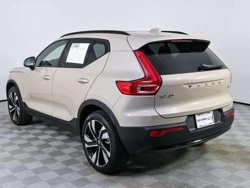 Used 2026 Volvo XC40 B4 Plus w/ Protection Package Premier FWD image 4