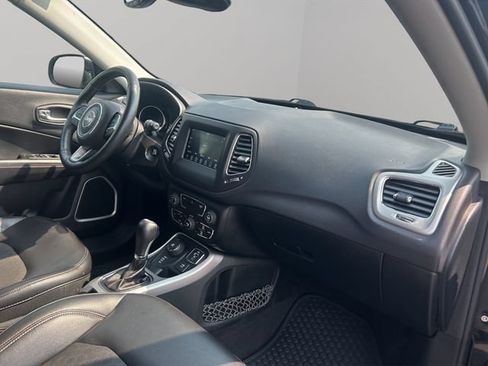 Used 2018 Jeep Compass Latitude w/ Popular Equipment Group AWD/4WD image 37