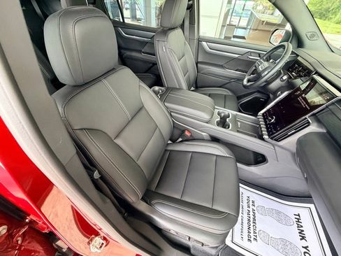 Used 2025 GMC Acadia Elevation w/ Elevation Premium Package FWD image 22