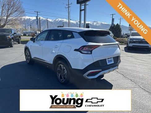 Used 2025 Kia Sportage LX image 5