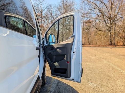 Used 2023 Ford Transit 350 XLT image 13