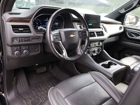 Used 2023 Chevrolet Suburban Premier image 15