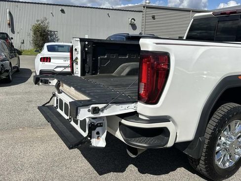 Used 2021 GMC Sierra 2500 Denali image 8