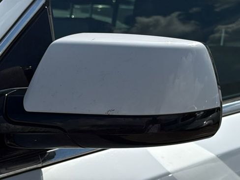 Used 2019 Chevrolet Suburban LT AWD/4WD image 7