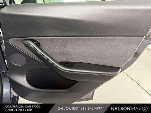 Used 2021 Tesla Model Y Long Range AWD/4WD image 32