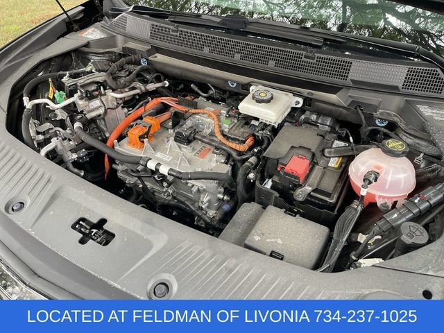 Certified 2024 Chevrolet Equinox EV LT w/ LPO, Trailering Package FWD image 29