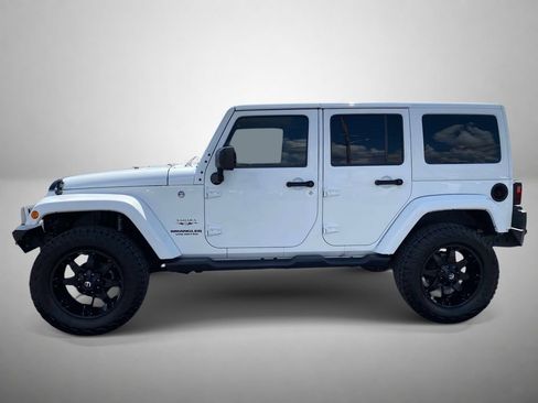 Used 2016 Jeep Wrangler Unlimited Sahara w/ Connectivity Group AWD/4WD image 6