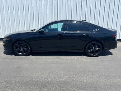 Used 2024 Honda Accord Sport image 3
