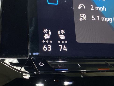 Used 2024 Volkswagen Atlas Cross Sport SE w/ Black Wheel Package image 7