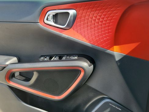 Certified 2025 Kia Soul GT-Line w/ GT-Line Technology Package FWD image 20