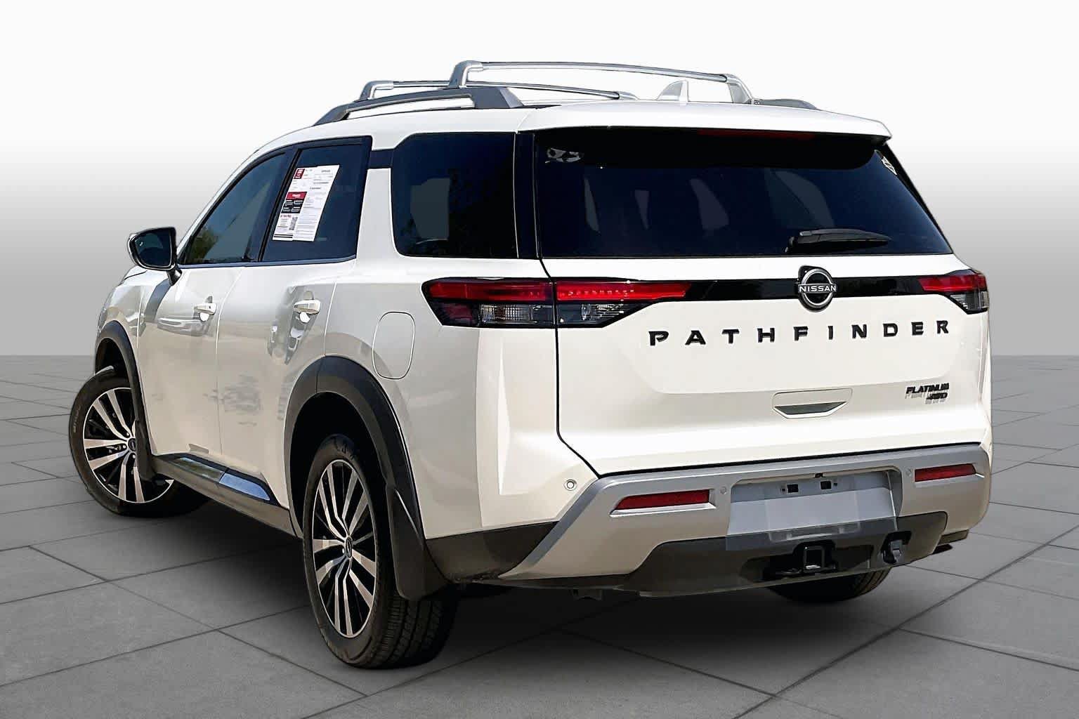 Used 2024 Nissan Pathfinder Platinum AWD/4WD image 12