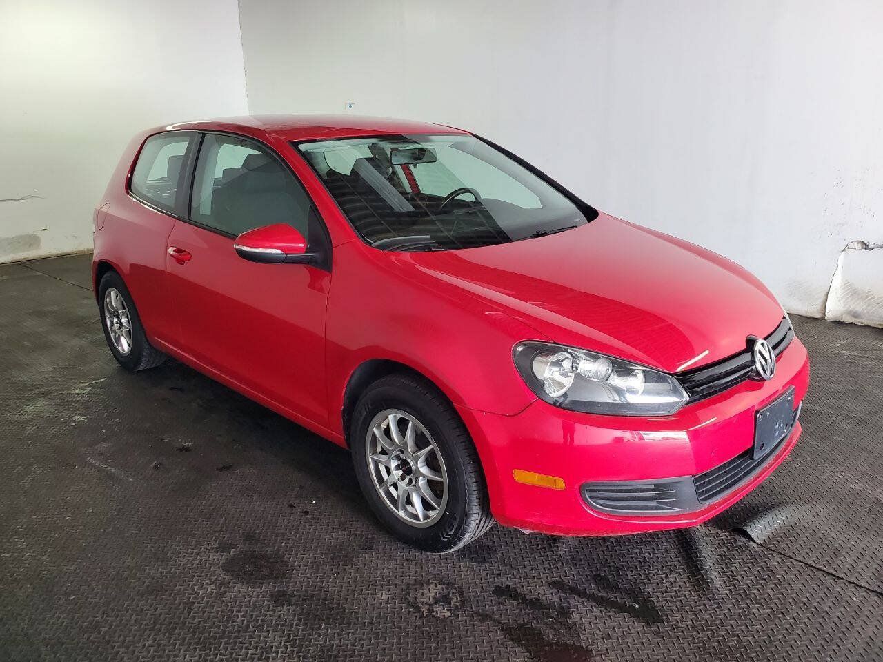 Used 2013 Volkswagen Golf 2-Door FWD image 3