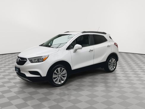 Certified 2018 Buick Encore Preferred FWD image 31