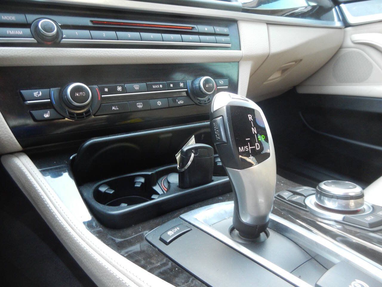 Used 2011 BMW 535i xDrive Sedan AWD/4WD image 41