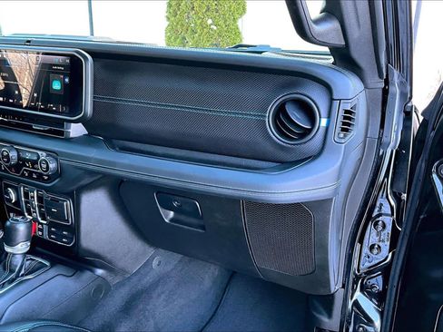 Used 2024 Jeep Wrangler Unlimited Rubicon 4xe image 19