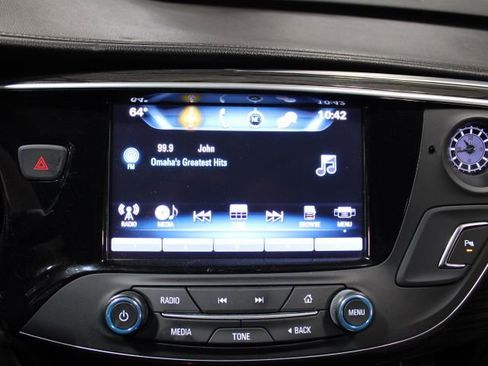 Used 2018 Buick Envision Essence image 45