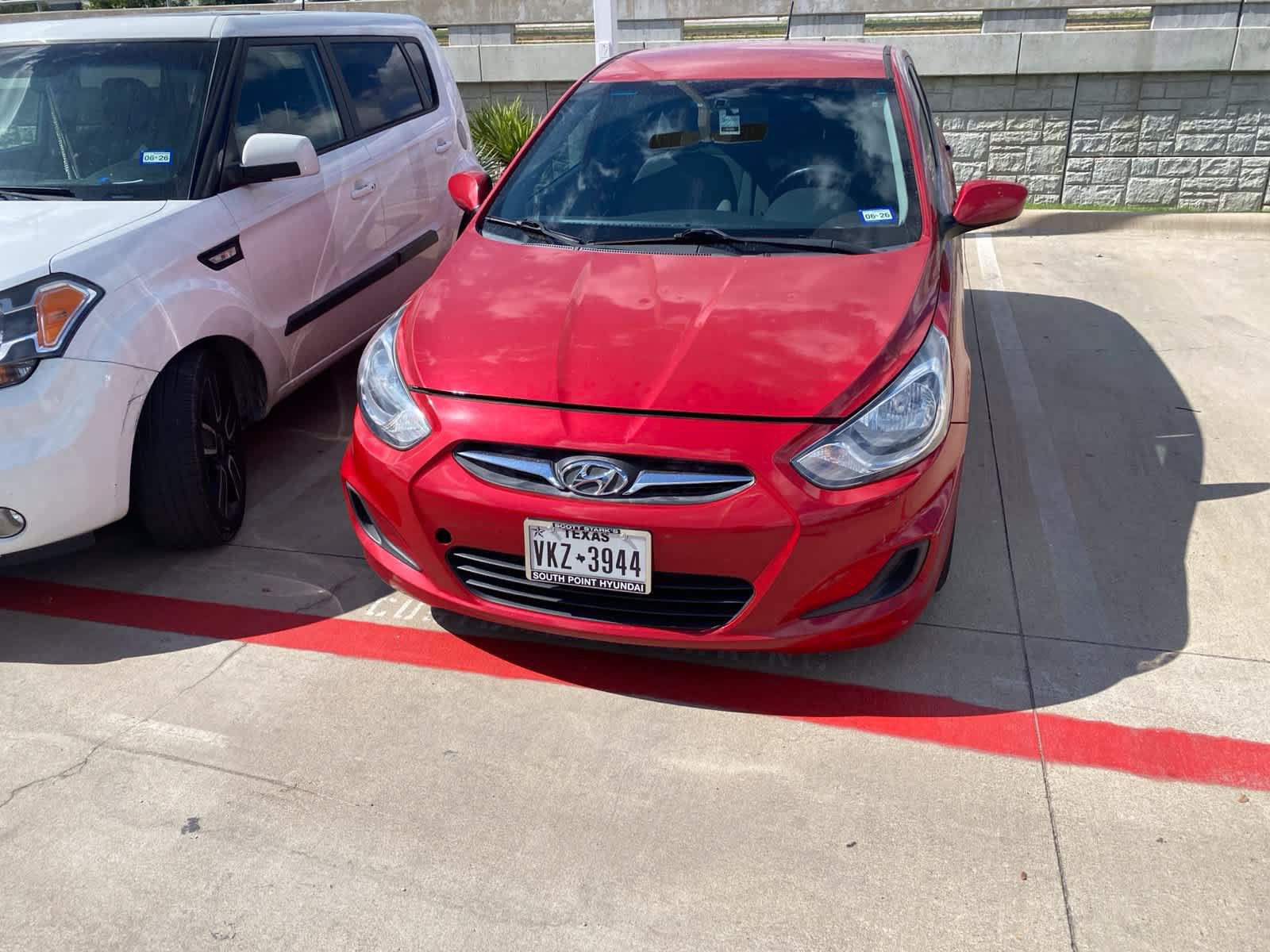 Used 2014 Hyundai Accent GS FWD image 2