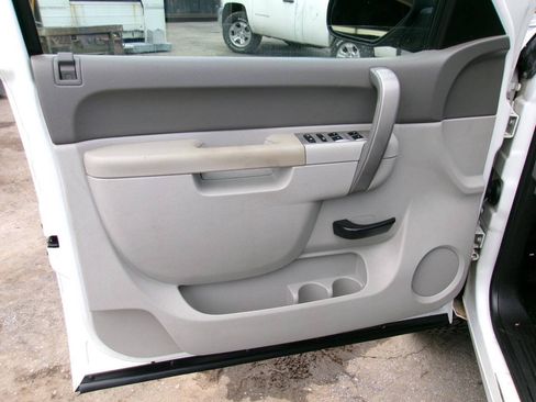 Used 2010 Chevrolet Silverado 2500 W/T AWD/4WD image 15
