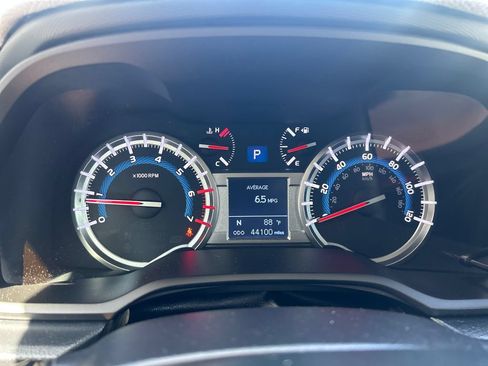 Certified 2019 Toyota 4Runner TRD Off-Road AWD/4WD image 19