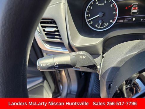Used 2023 Nissan Rogue SV FWD image 25