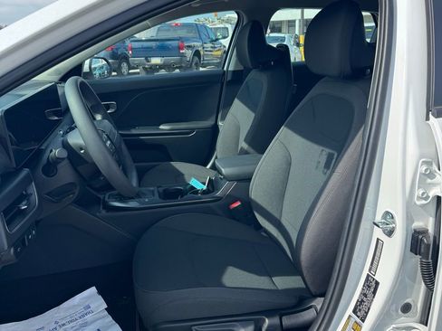 New 2026 Kia K4 LXS image 10