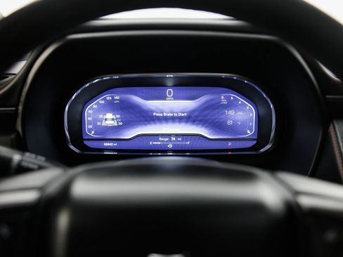 Used 2022 Chevrolet Suburban RST w/ Luxury Package image 31