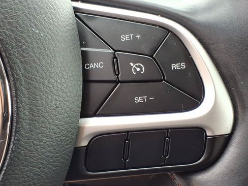 Used 2019 Jeep Compass Limited AWD/4WD image 26