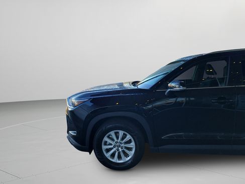 Certified 2025 Toyota Grand Highlander XLE image 28