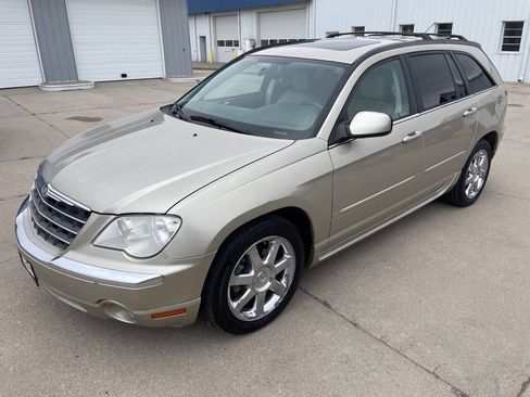 Used 2007 Chrysler Pacifica Limited image 1