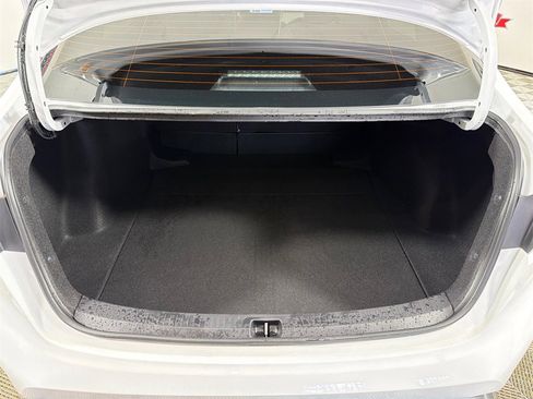 Used 2024 Toyota Corolla SE image 18