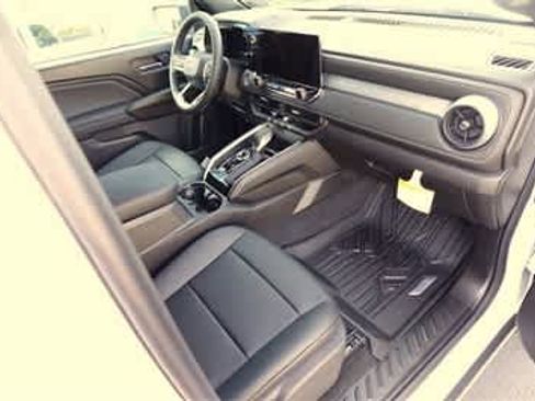 New 2025 Chevrolet Colorado LT w/ LT Convenience Package image 29