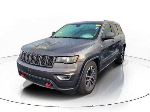Used 2017 Jeep Grand Cherokee Trailhawk image 3