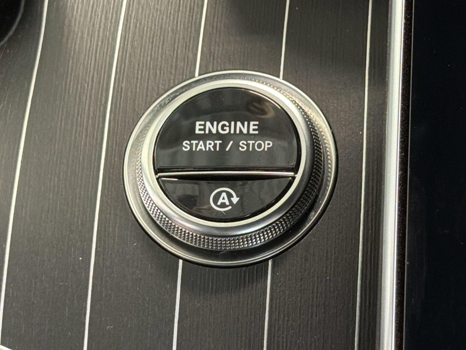 Certified 2026 Mercedes-Benz C 300 4MATIC Sedan image 17